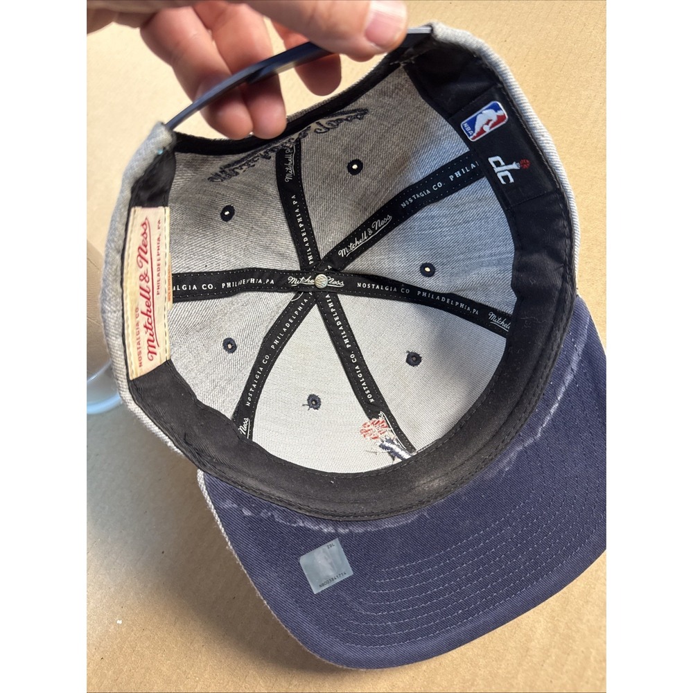 Mitchell & Ness • Washington Wizards NBA Blue Logo Snapback Hat - Picture 5 of 8